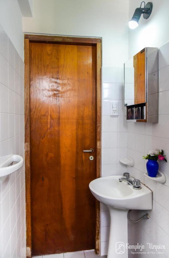 Complejo Urquiza Departamentos Apartment Мина Клаверо Екстериор снимка