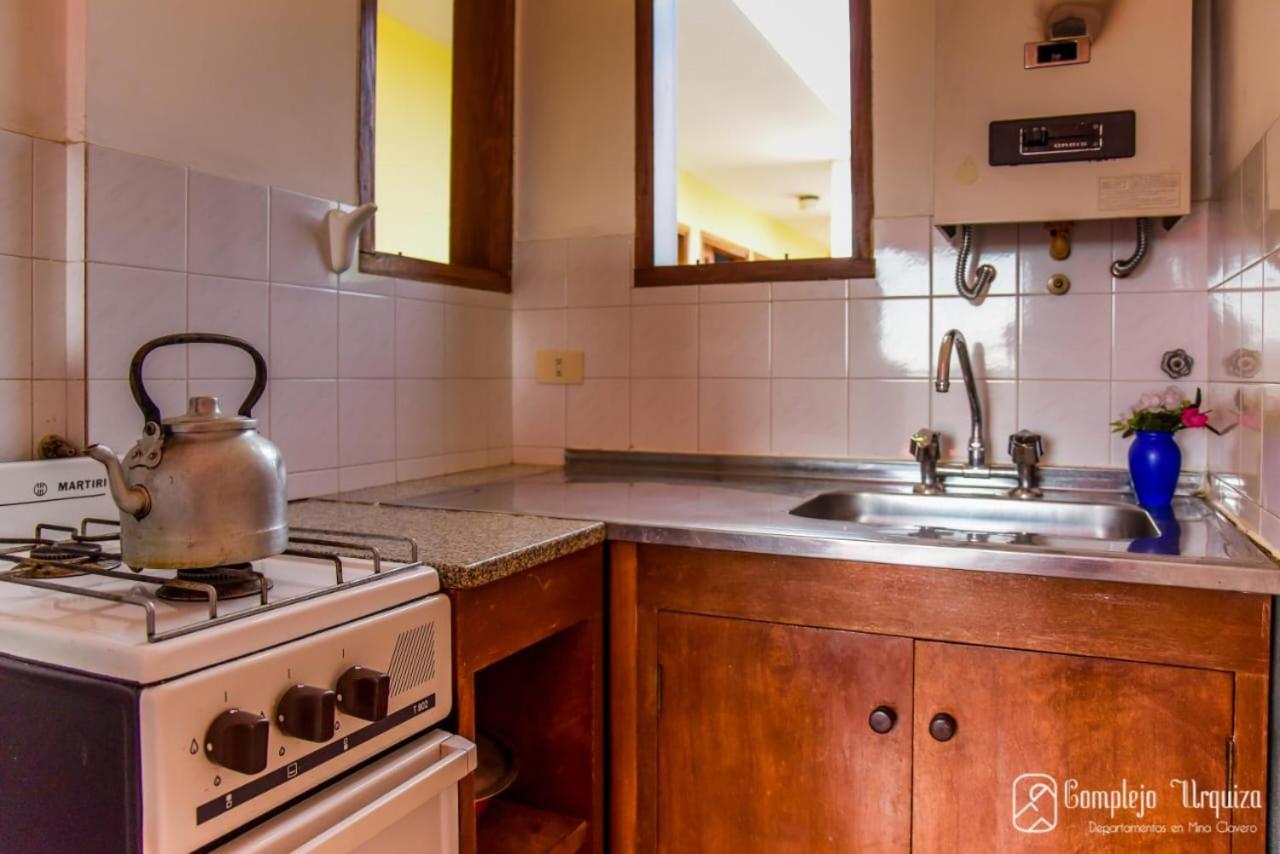 Complejo Urquiza Departamentos Apartment Мина Клаверо Екстериор снимка