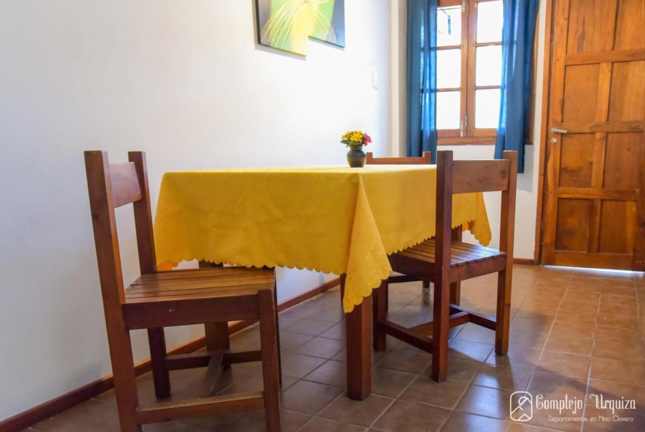 Complejo Urquiza Departamentos Apartment Мина Клаверо Екстериор снимка