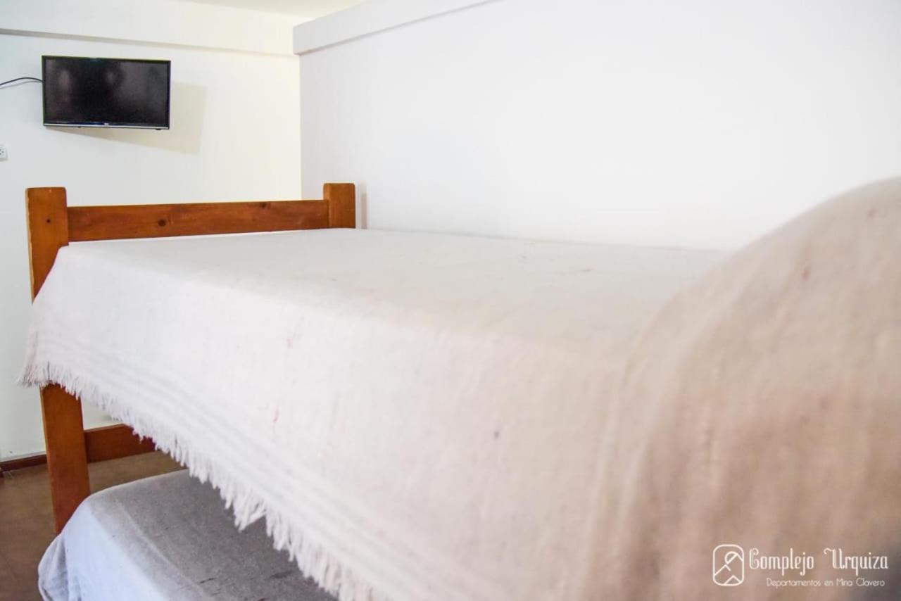 Complejo Urquiza Departamentos Apartment Мина Клаверо Екстериор снимка
